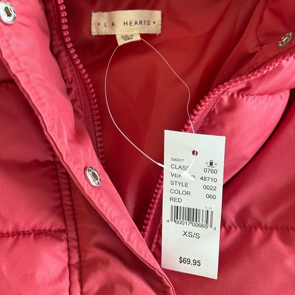 Pacsun LA Hearts Cropped Puffer - Picture 3 of 3